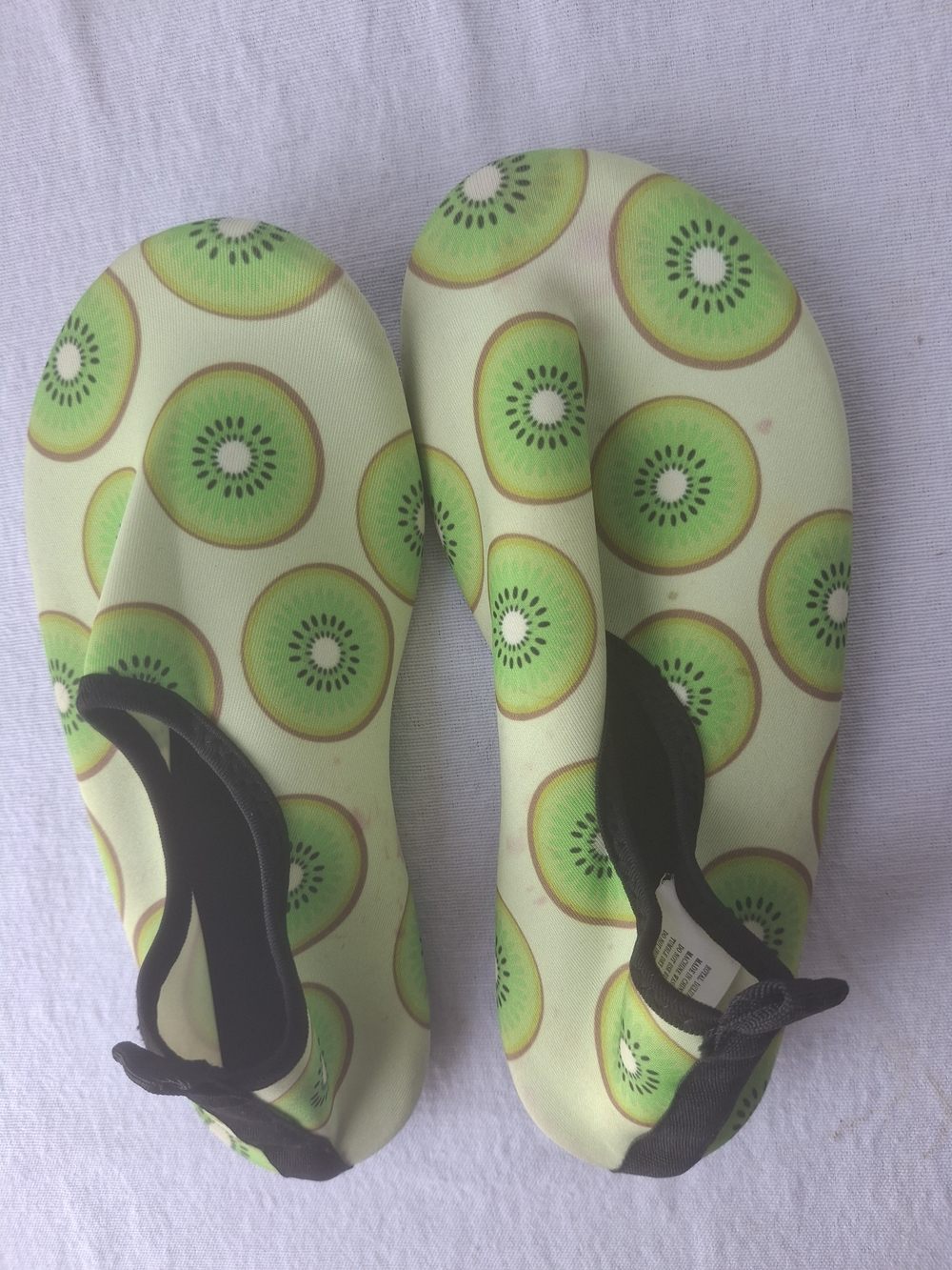 Kids Green Kiwi Print Water Shoes with Elastic Heel